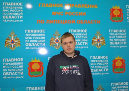20-летний студент вытащил из полыньи деда с помощью ружья 20-летний студент вытащил из полыньи деда с помощью ружья