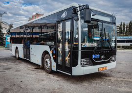 В села Троицкое и Плеханово пассажиров повезли новые китайские автобусы 
