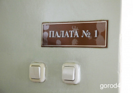 Пациенты ковидного отделения пожаловались на течь с потолка, в больнице уверяют: проблему решили