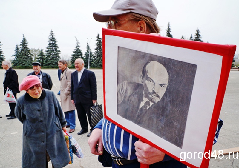 В Тербунах реконструировали памятник Ленину В Тербунах реконструировали памятник Ленину