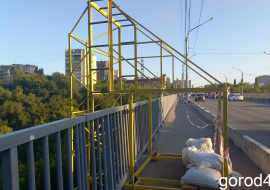 На липецких мостах устанавливают средства транспортной безопасности
