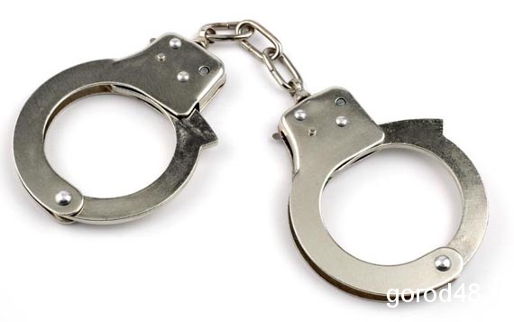 Ранним утром у 27-летней женщины украли золотые кольца Ранним утром у 27-летней женщины украли золотые кольца
