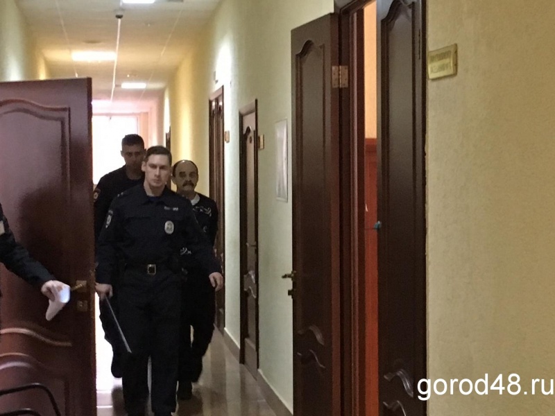 «У меня патронов на всех хватит» «У меня патронов на всех хватит»