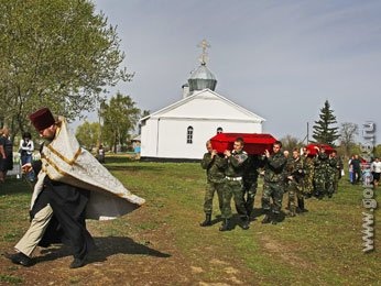 В Тербунском районе перезахоронили останки 32 бойцов Красной Армии В Тербунском районе перезахоронили останки 32 бойцов Красной Армии