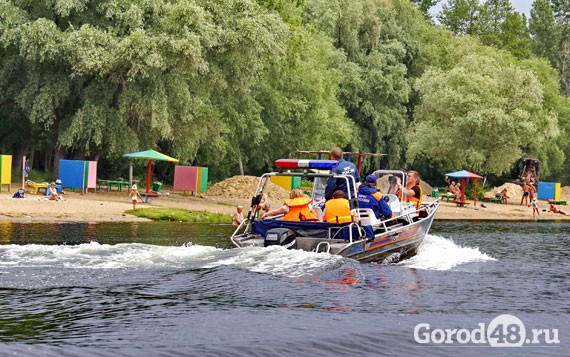 В Липецке спасли юных спортсменок В Липецке спасли юных спортсменок