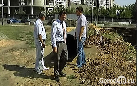 Депутаты горсовета проверили как отремонтировали 20-ти этажку в 22 микрорайоне Депутаты горсовета проверили как отремонтировали 20-ти этажку в 22 микрорайоне