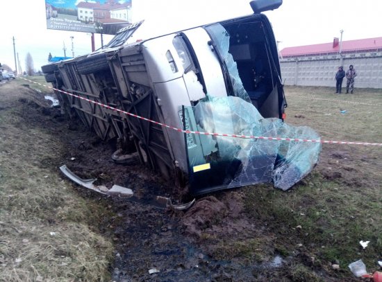 В Тверской области автобус с паломниками попал в ДТП В Тверской области автобус с паломниками попал в ДТП