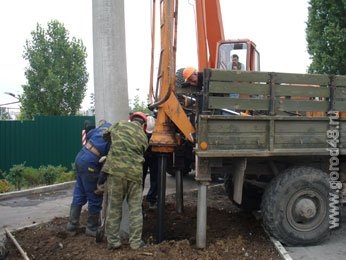 В Липецке проходит ремонт высоковольтных линий электропередачи В Липецке проходит ремонт высоковольтных линий электропередачи