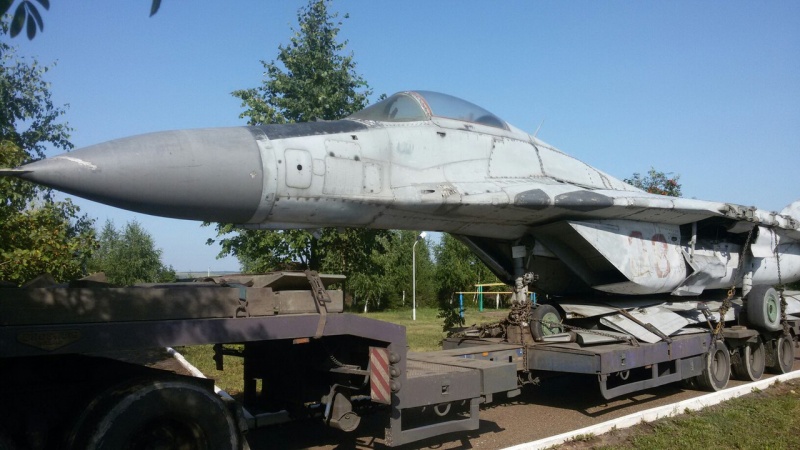 Еще один самолет липецкого авиацентра превратился в памятник Еще один самолет липецкого авиацентра превратился в памятник
