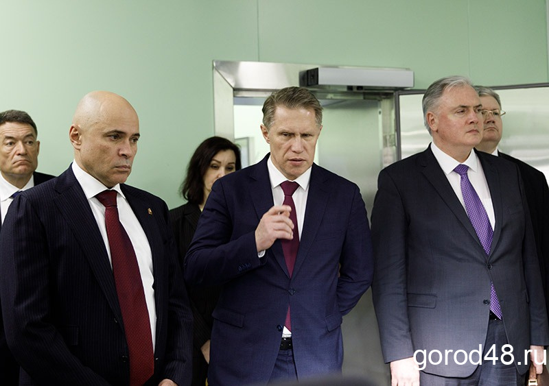 Министр Михаил Мурашко рассказал президенту об открытии новых больниц и поликлиник из Липецка