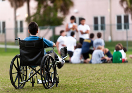 В РФ принят закон о дополнительной поддержке детей-инвалидов