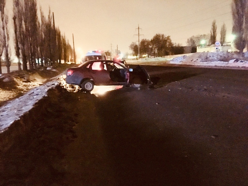 «Лада Гранта» врезалась в автобус «Лада Гранта» врезалась в автобус