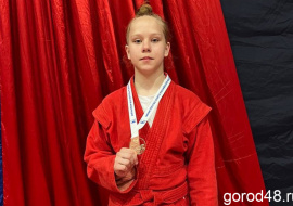 Медали нон-стоп: 13-летняя липчанка взяла «бронзу» первенства страны по самбо