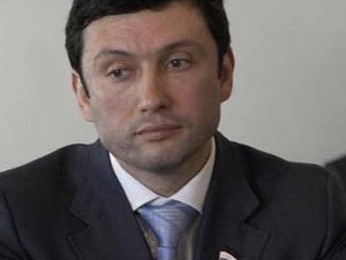Сенатор от Липецкой области Максим Кавджарадзе попал в аварию в Подмосковье Сенатор от Липецкой области Максим Кавджарадзе попал в аварию в Подмосковье
