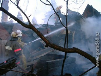 На пепелище обнаружен труп На пепелище обнаружен труп