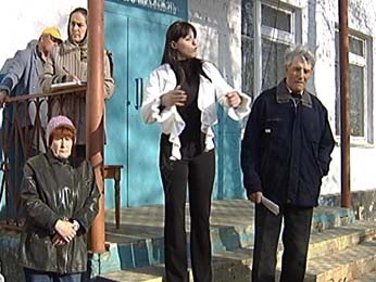 В крутгорье местные жители протестуют против закрытия школы В крутгорье местные жители протестуют против закрытия школы