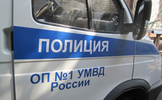 Из летнего кафе унесли мебель Из летнего кафе унесли мебель