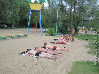 На реке Воронеж спасли супружескую пару и двух девочек На реке Воронеж спасли супружескую пару и двух девочек