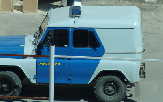 Сельский вор проломил стену магазина Сельский вор проломил стену магазина
