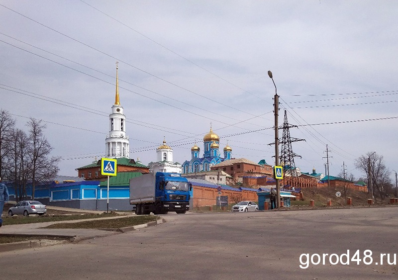 Под стенами Задонского монастыря жестоко избили врача-терапевта Под стенами Задонского монастыря жестоко избили врача-терапевта