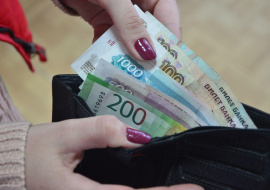 С нового года российским бюджетникам повысят зарплаты