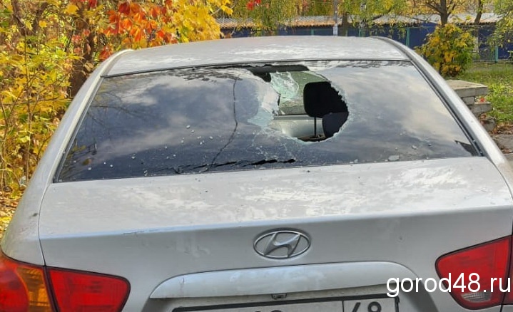 В Липецке ночью полиция преследовала автомобиль В Липецке ночью полиция преследовала автомобиль