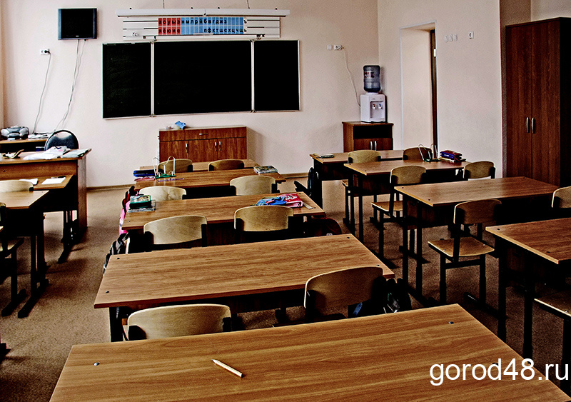 В Липецкой области 63 школы отправили на карантин и 93 — на дистанционное обучение