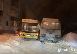 В Липецке столкнулись два автобуса
