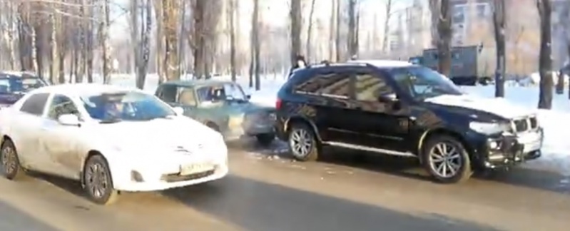 На улице Водопьянова произошли два ДТП На улице Водопьянова произошли два ДТП