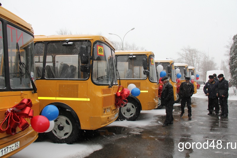 Школы области получат новые автобусы Школы области получат новые автобусы