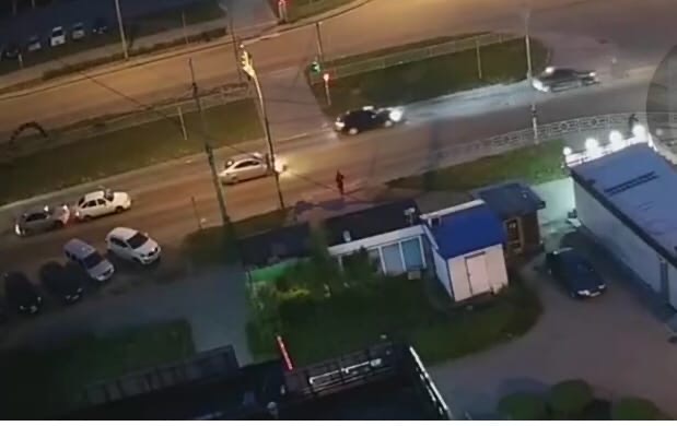 Шаблонное ДТП попало на видео Шаблонное ДТП попало на видео