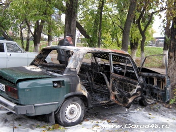В Липецке горели два автомобиля В Липецке горели два автомобиля