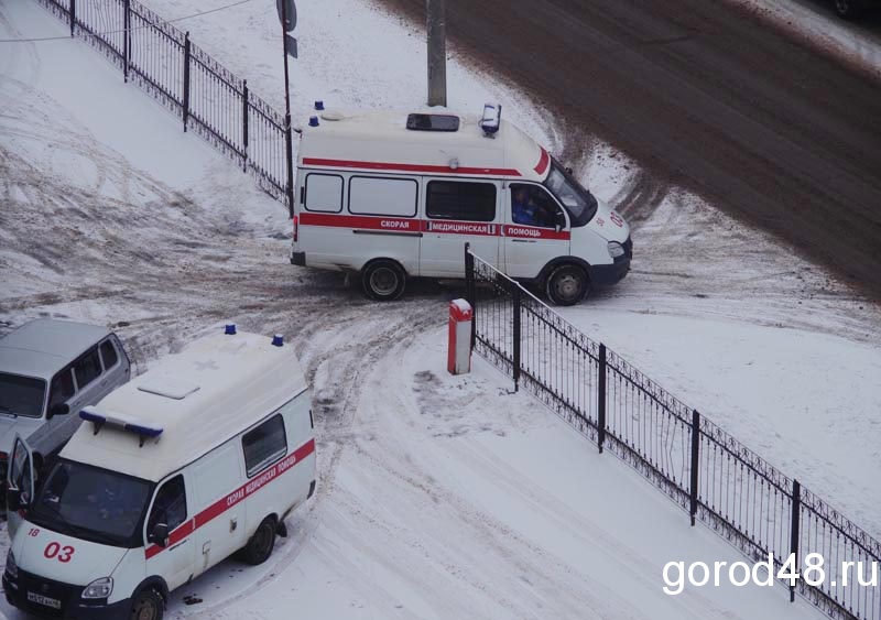 В столкновении двух иномарок пострадали три человека, в том числе ребенок В столкновении двух иномарок пострадали три человека, в том числе ребенок