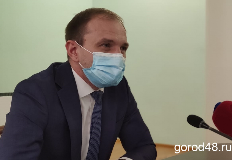 Чиновников и перевозчиков призвали иногда пересаживаться с персональных авто на автобусы Чиновников и перевозчиков призвали иногда пересаживаться с персональных авто на автобусы