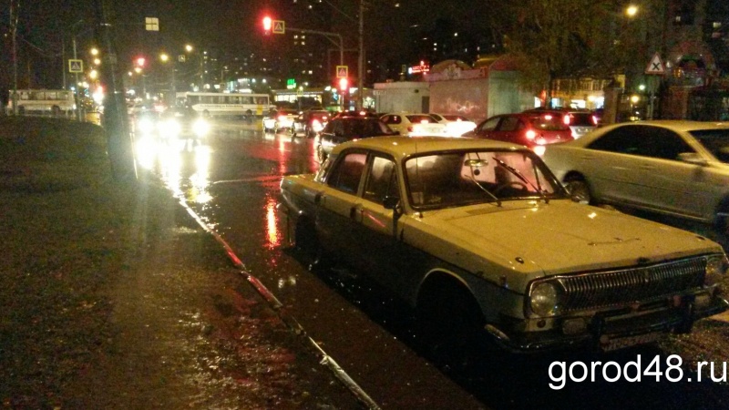 В Липецке женщина попала под колеса автомобиля В Липецке женщина попала под колеса автомобиля