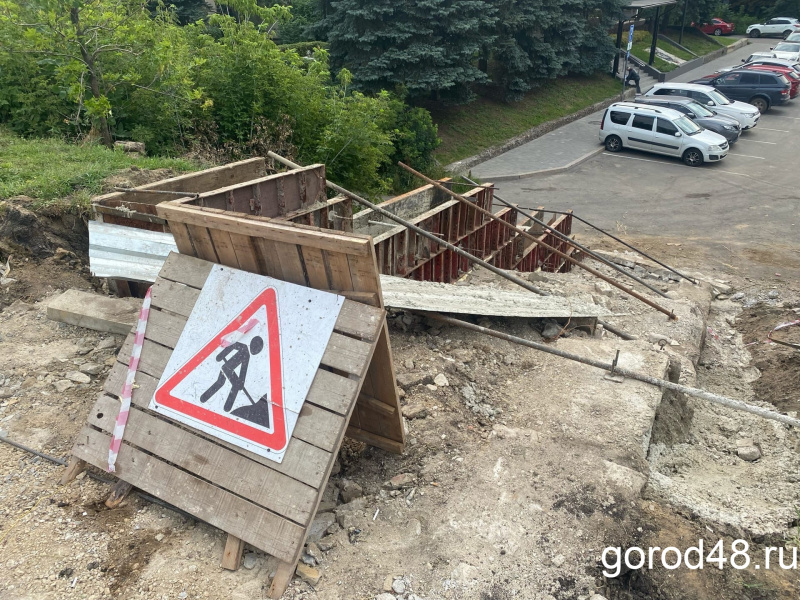 Лестница у Городища закрыта на ремонт