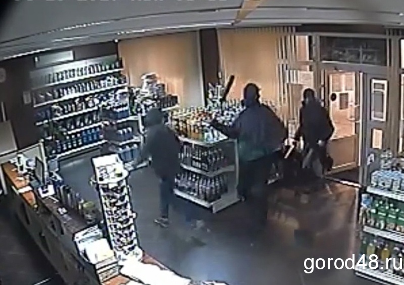 Задержана банда липецких налетчиков, грабивших АЗС (ВИДЕО) Задержана банда липецких налетчиков, грабивших АЗС (ВИДЕО)