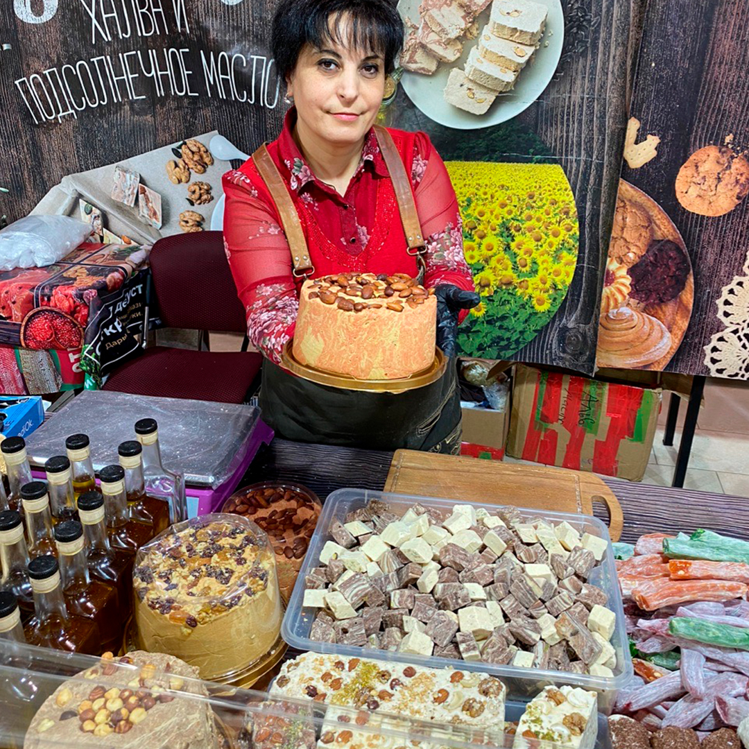 Ярмарка фермерских продуктов - от Абхазии до Камчатки развернулась на 1-м  этаже в ТРЦ «Ривьера»!