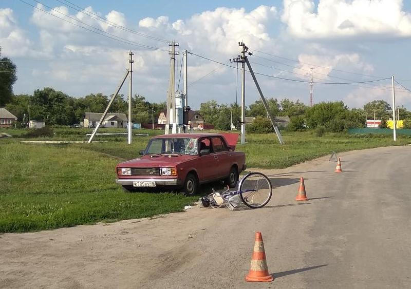 50-летняя велосипедистка и ее 3-летняя пассажирка попали под колеса «ВАЗа» 50-летняя велосипедистка и ее 3-летняя пассажирка попали под колеса «ВАЗа»