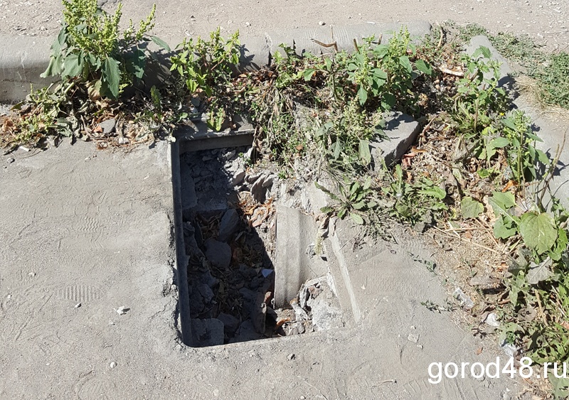 «Вечером возвращалась с работы и ... провалилась под землю» «Вечером возвращалась с работы и ... провалилась под землю»