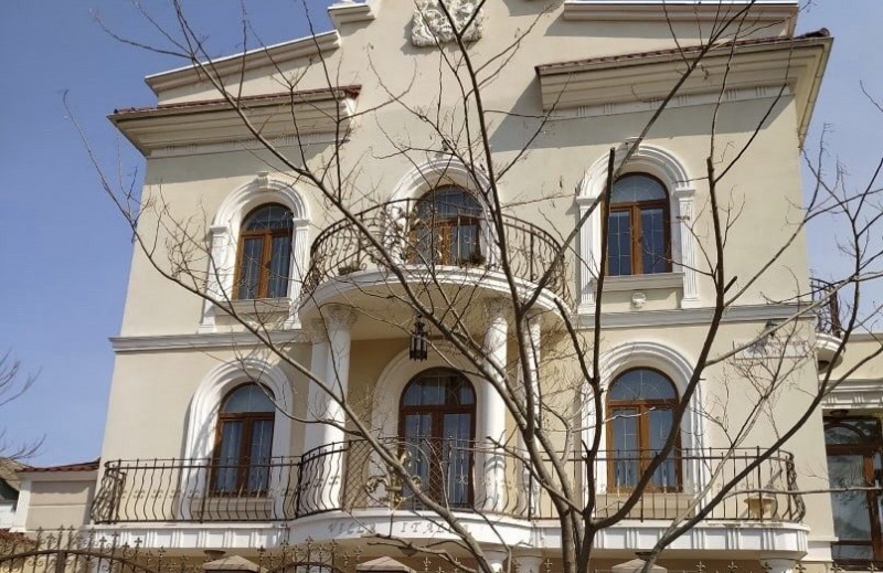 Крохоборство в Крыму: богачи заказывают бесплатную еду у волонтеров Крохоборство в Крыму: богачи заказывают бесплатную еду у волонтеров
