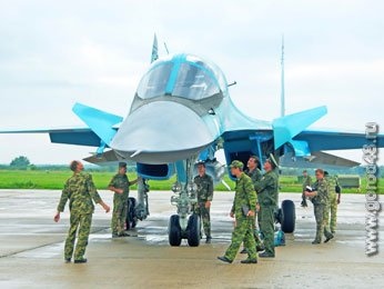 Главком ВВС опробовал новый Су-34 в Липецке. Главком ВВС опробовал новый Су-34 в Липецке.