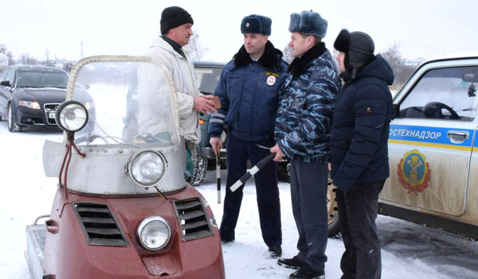 Владельцам снегоходов выписали 40 штрафов Владельцам снегоходов выписали 40 штрафов