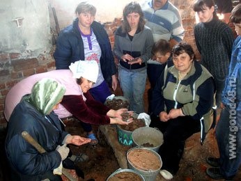 Монеты из Юсовского клада заняли два ведра Монеты из Юсовского клада заняли два ведра