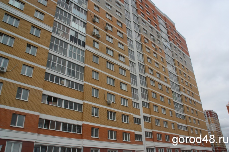 В микрорайоне «Елецкий» из подъезда украли ламинат В микрорайоне «Елецкий» из подъезда украли ламинат