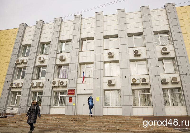 Жильцы дома на бульваре Шубина пожаловались в ГЖИ на управляющую компанию — её оштрафовали на 125 000 рублей