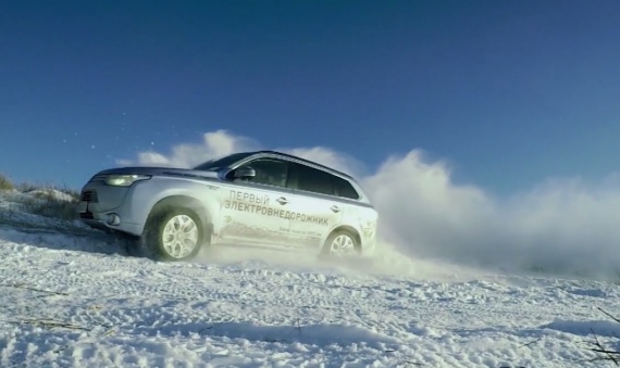 Компания Mitsubishi Motors представляет первый электрический внедорожник: Mitsubishi Outlander PHEV Компания Mitsubishi Motors представляет первый электрический внедорожник: Mitsubishi Outlander PHEV