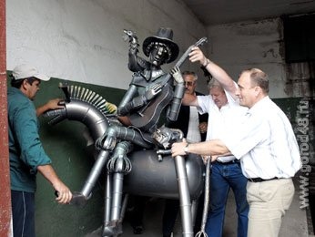 В Липецке закончена установка скульптур Акопа Халафяна В Липецке закончена установка скульптур Акопа Халафяна