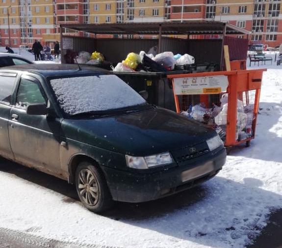 За парковку возле контейнерных площадок грозит штраф до 3000 рублей За парковку возле контейнерных площадок грозит штраф до 3000 рублей