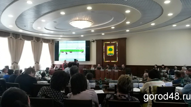 Депутаты поддержали инициативу по созданию памятника летчикам Липецкого авиацентра Депутаты поддержали инициативу по созданию памятника летчикам Липецкого авиацентра